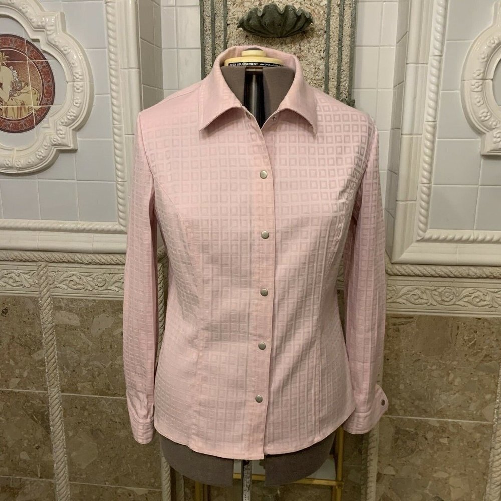 N Company. Size 14. Soft Pink Jacket or Shirt. Snap Front. Textured. B29
